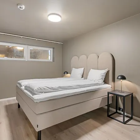 Enter Tromso - 3 Bedroom Home Exterior photo