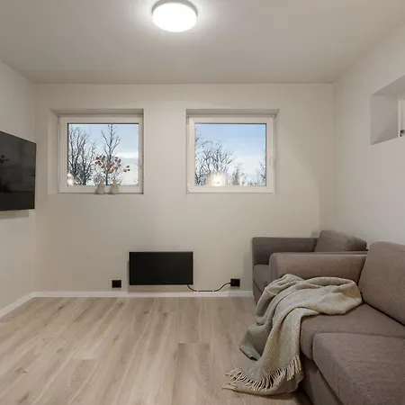 Enter Tromso - 3 Bedroom Home Exterior photo